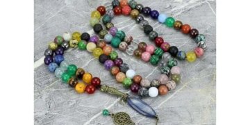 پاکسازی هفت چاکرای بدن با سنگ های طبیعی