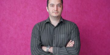 چیزی ندیدم مگر چالش و بحران