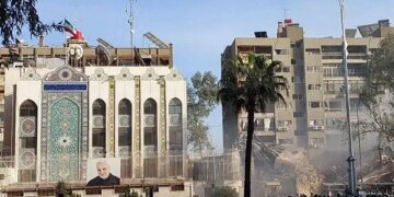 1711994197 فیلم حمله رژیم صهیونیستی به کنسولگری ایران در دمشق