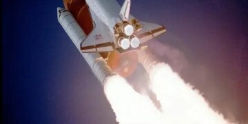 1712029741 دانشمندان بهترین مسیر ممکن برای خروج از منظومه شمسی را