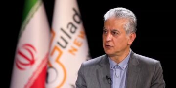 1713421469 استیفای حقوق سهامداران خرد مدیر قوی می خواهد انتظار تحول