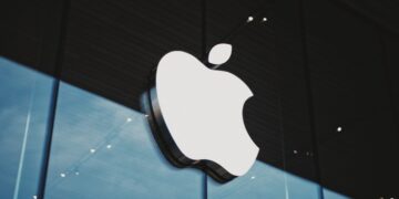 اپل بزرگترين فروشنده گوشی هوشمند