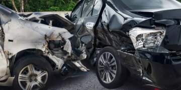 آخرین تصمیمات بیمه مرکزی در مورد کاهش قیمت خودروهای تصادفی