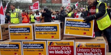 ادامه اعتصاب کارکنان پست بانک آلمان در اعتراض به دستمزد