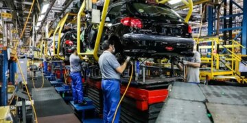 افزایش قیمت کارخانه ای خودرو کلید خورد