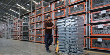 امید عجیب خاندوزی به آمار اقتصادی 1402 این هم یک