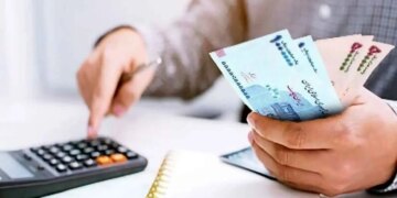 این ماه دولت به چه کسانی یارانه اضافه ۶۲۰هزار تومانی