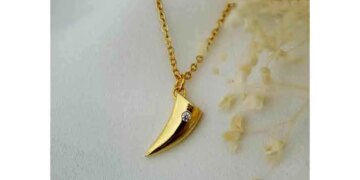 اینها جذاب ترین گردنبندهای سال دنیای مد و مد هستند