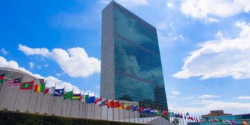 به اهداف و اصول مندرج در منشور سازمان ملل متحد