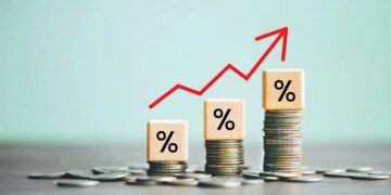 تورم در سال 1403 بسیار بیشتر از سال گذشته کاهش