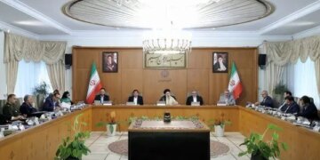 دستور جدید رئیس در مورد بی حجابی