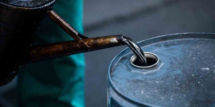 قیمت جهانی نفت کاهش یافت برنت ۸۹ دلار و ۸۱