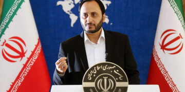 نرخ تورم کاهش خواهد یافت از دوره رکود فاصله گرفته‌ایم