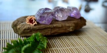 همه چیز در مورد سنگ قیمتی آمتیست که خواص شگفت