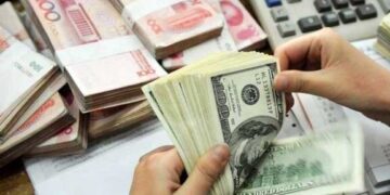 ورود نقدینگی به بازارهای غیرمولد بی تاثیری عرضه ۷۰میلیارد دلاری