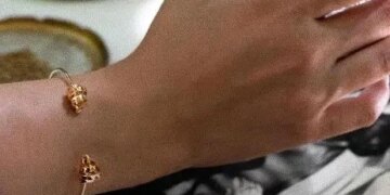 چه مدل هایی از دستبند طلا در سال 1403 مد