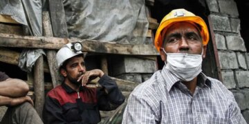 کارگران منتظرند دولت به فکر است