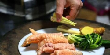 عکس گوشت پای عجیب این مرغ 120 میلیون تومان