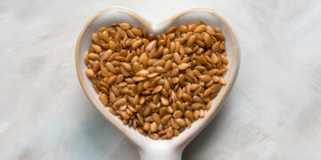 بهترین زمان مصرف بذر کتان برای لاغری