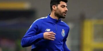 1721087629 عکس عجیبی از مهدی طارمی و اینزاقی گرفته شد