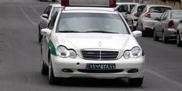 پلیس زن و شوهری را به خاطر کارهایشان در خیابان، دستگیر کرد