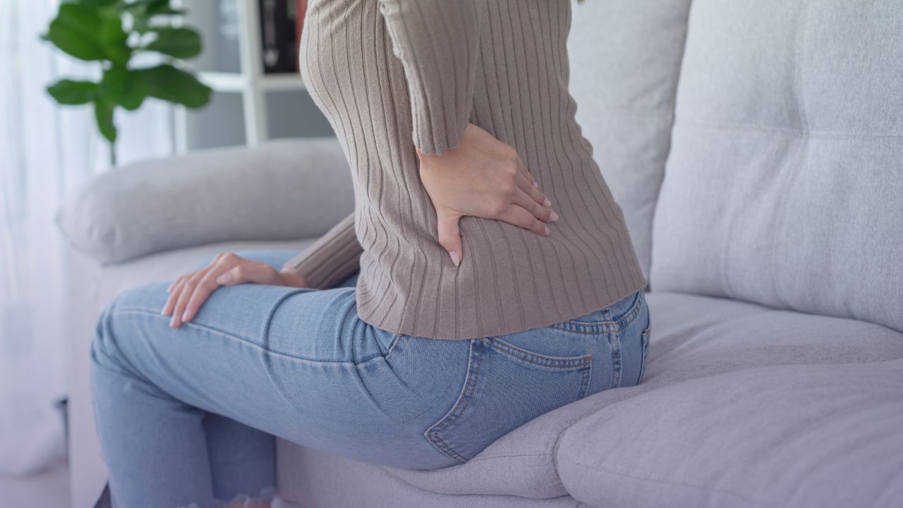 از نشستن طولانی مدت خودداری کنید