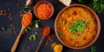 طرز تهیه خورشت دال عدس ایرانی مقوی و سالم