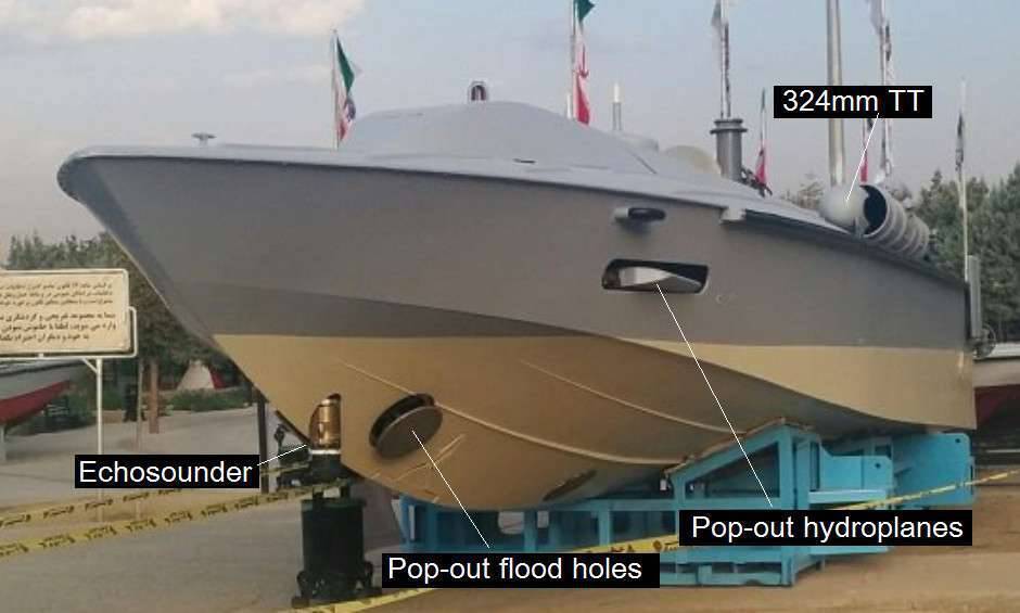 قایق عجیب و غریب سپاه که در حال حاضر زیر دریایی می شود. زولفقار دوزیستان از سطح و سطح در حمله به کشتی های دشمن