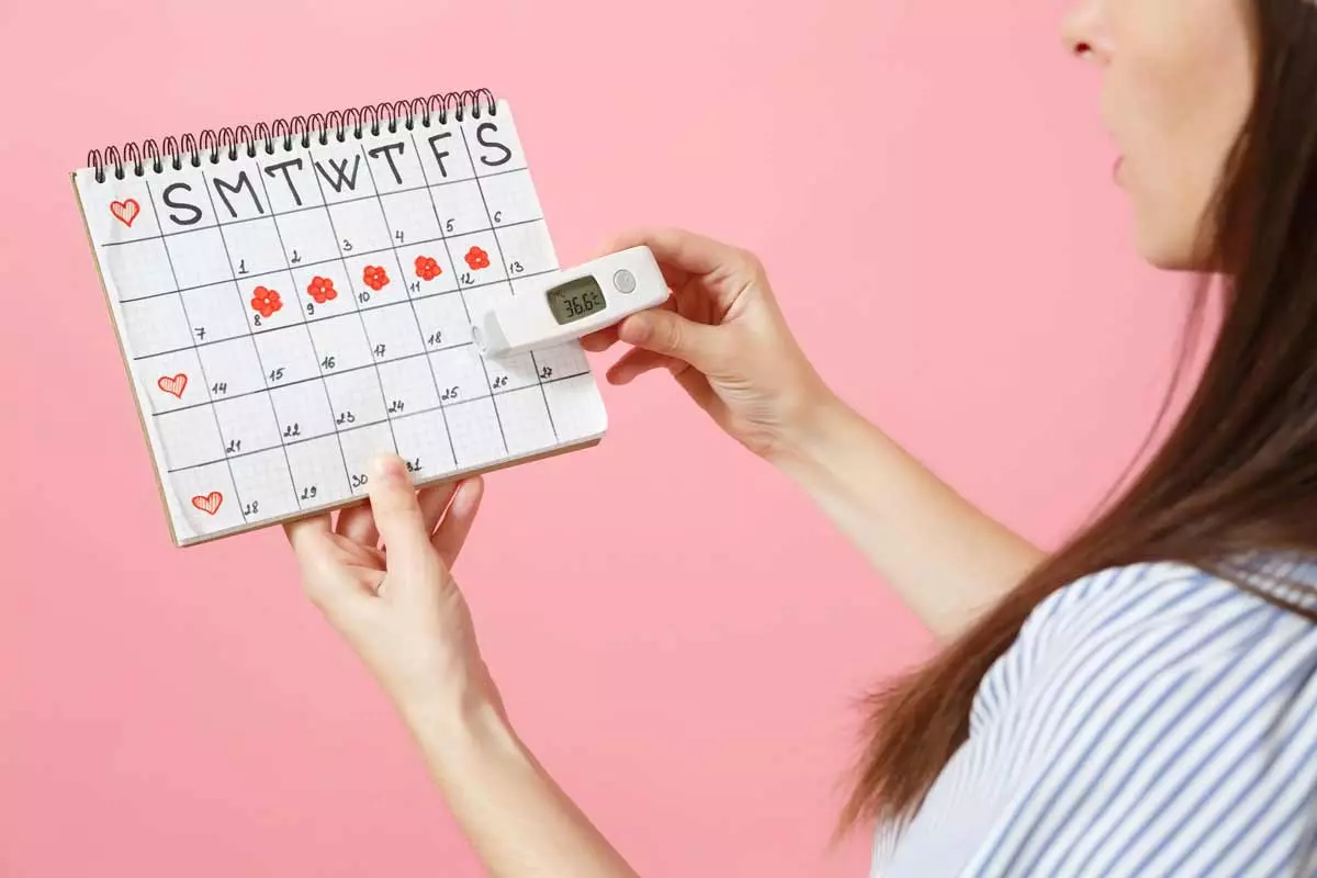 عادت ماهانه اواخر تا چند روز طبیعی است