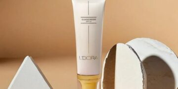 ضد آفتاب لدورا خوب؟ خواص ضد آفتاب بی رنگ Ledura