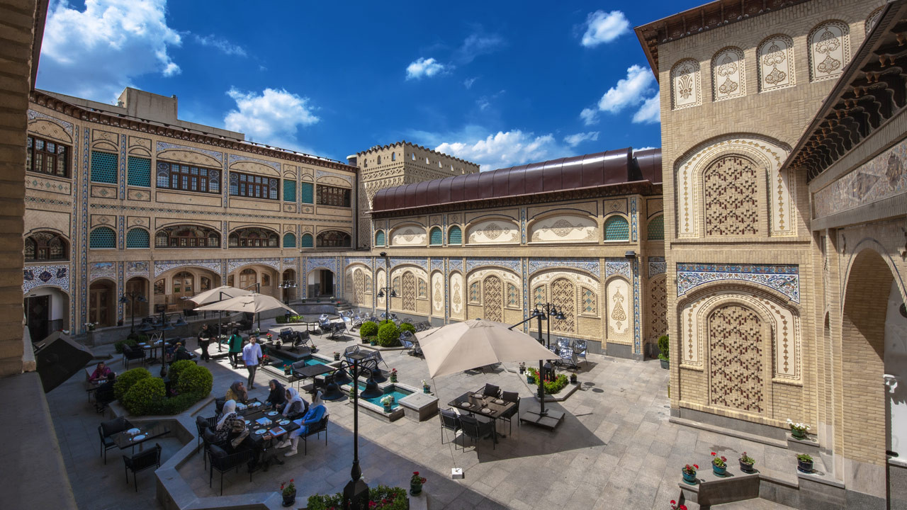 رزرو هتل کاروانسرای گران میراث رشیدیه