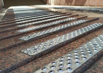 حل مشکل لیز خوردن خودرو در رمپ پارکینگ با ترمز رمپ 6 حل مشکل لیز خوردن خودرو در رمپ پارکینگ با ترمز رمپ