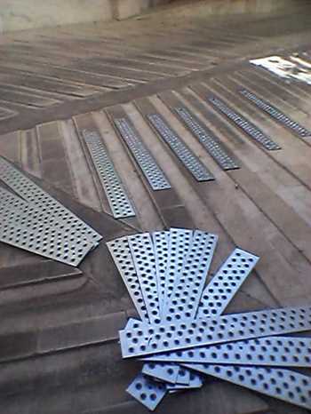 حل مشکل لیز خوردن خودرو در رمپ پارکینگ با ترمز رمپ 2 ترمز رمپ