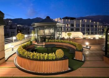 اجرای کف‌ سازی روف گاردن | معرفی متریال‌ها، مراحل اجرا و هزینه‌ها