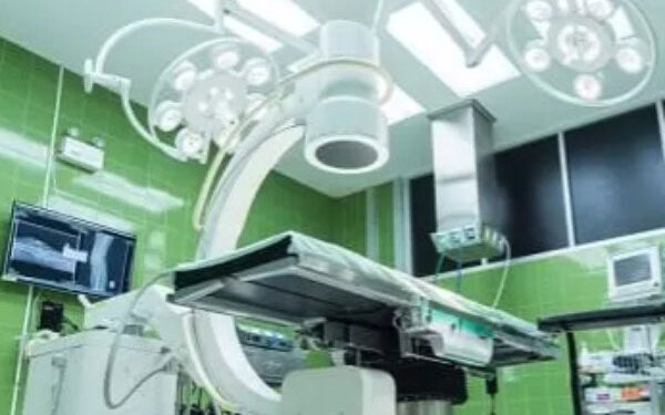 1771790763 راهنمای خرید تجهیزات اتاق عمل کلینیک زیبایی