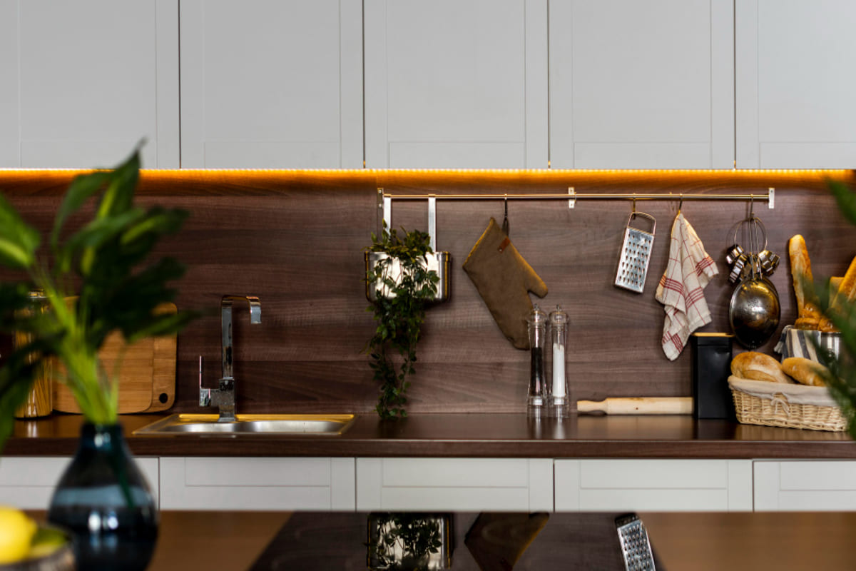 ۱۰ اشتباه رایج در ساخت کابینت که هزینه شما را دو برابر میکند 4 7. نداشتن طراحی سهبعدی قبل از اجرا