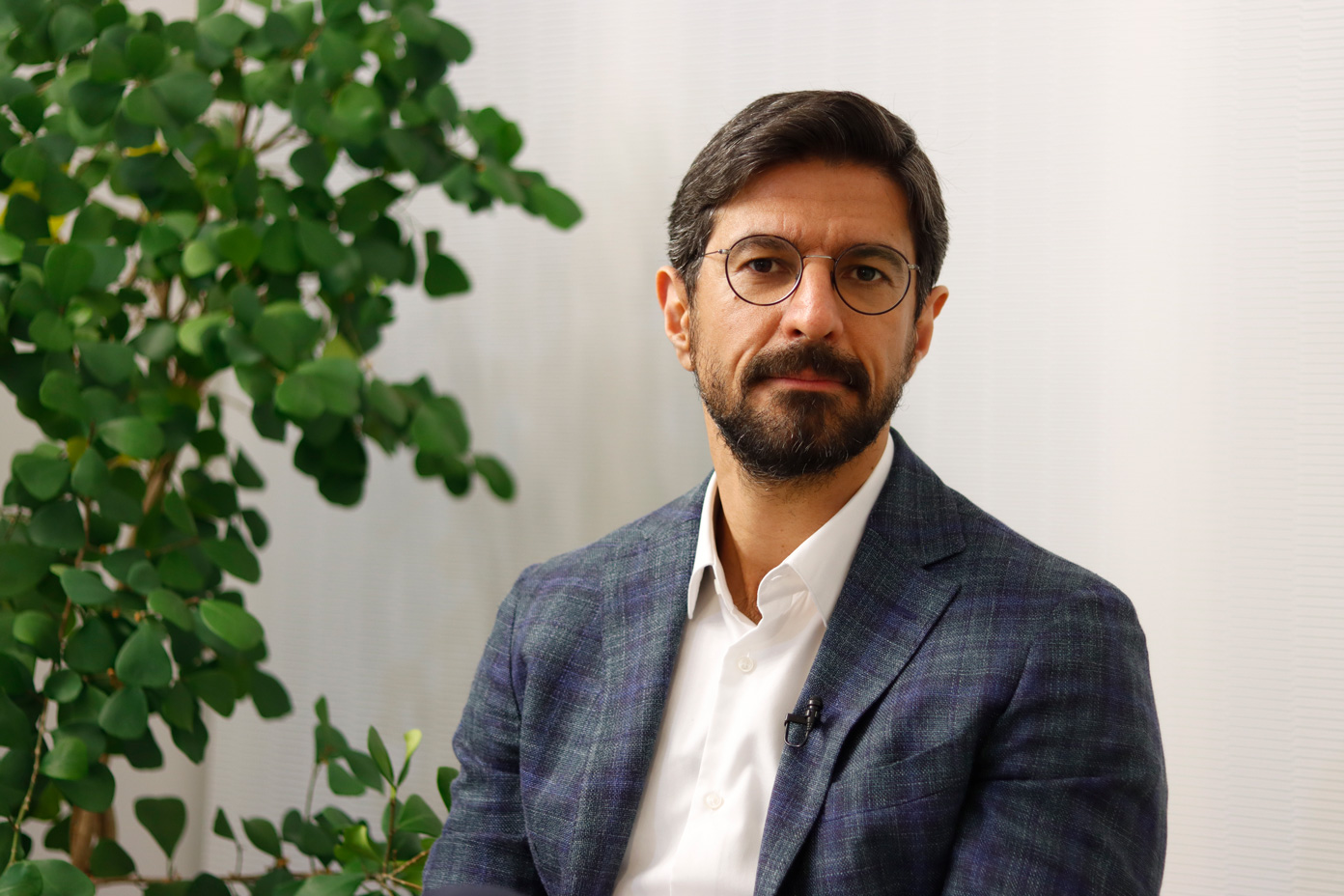 عمل لیزیک چشم: راهنمای جامع به همراه هزینه ها و مزایای فمتولیزیک 2