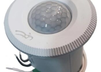 برد سنسور حرکتی چقدر است؟ بررسی محدوده تشخیص در سنسورهای مختلف 14 سنسور حرکتی راه پله