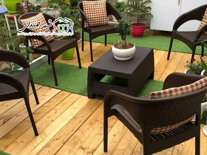 صندلی پلاستیکی؛ چه مدلی برای خانه، محیط کار و فضای باز مناسبتر است؟ 2 70WIZb7nH4kForHmzYaf2jFyVt20j2bcAJ3d8DWV