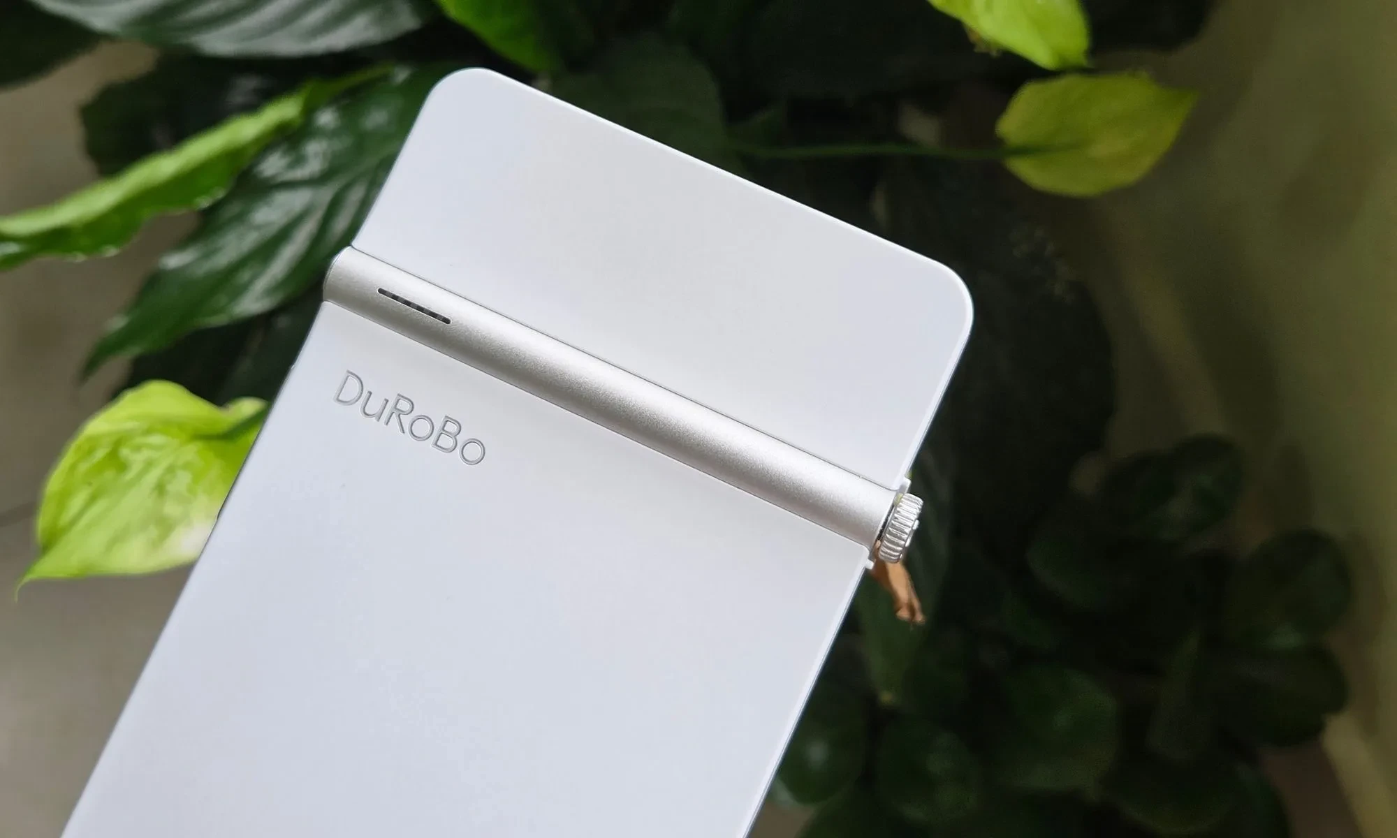 بررسی کتابخوان الکترونیکی DuRoBo Krono; ترکیبی جذاب از گوشی هوشمند با نمایشگر جوهر الکترونیکی و هوش مصنوعی