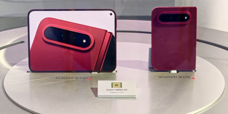 گوشی Xiaomi 18 Fold با تراشه XRING O3 در IFA 2026 به نمایش گذاشته شد