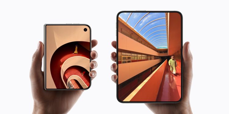 iPhone Duo در مقابل Samsung Galaxy Z Fold 8: بررسی و مقایسه مشخصات 1 آیفون دوئو در برابر سامسونگ گلکسی زد فولد ۸: بررسی و مقایسه مشخصات