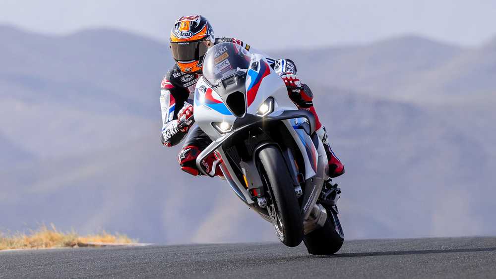 موتورسیکلت BMW M 1000 RR هیجان را با دقت و سرعت دیجینوی متعادل می کند