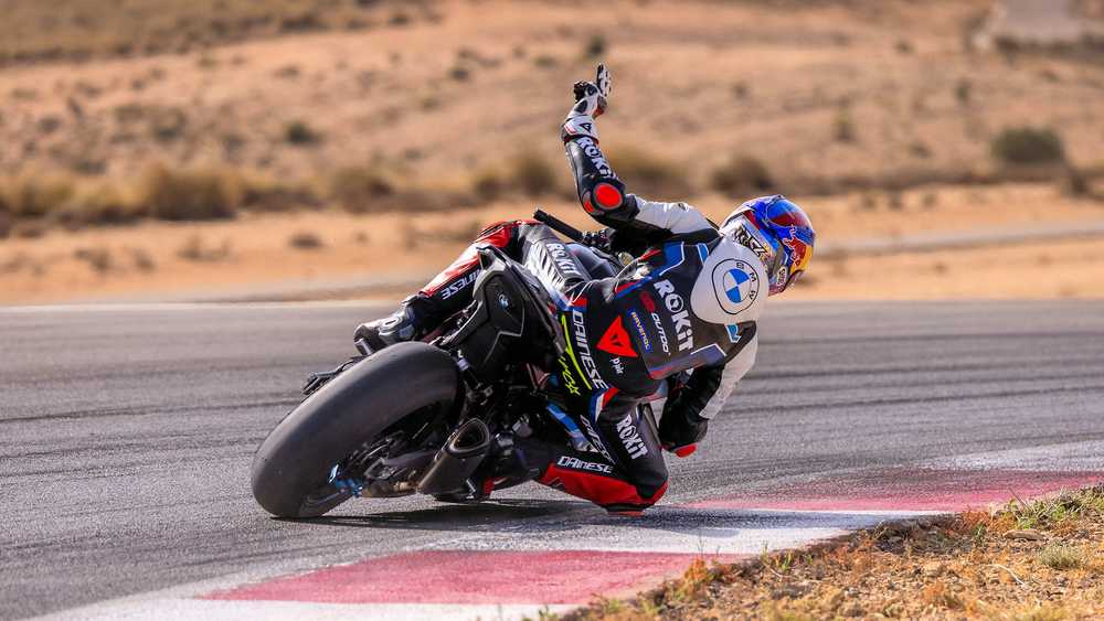 موتورسیکلت BMW M 1000 RR هیجان را با دقت و سرعت دیجینوی متعادل می کند