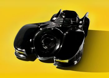 این بت‌موبیل ۷ میلیون دلاری، به موتور V8 مجهز است!