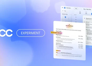 تصویر گرافیکی تبلیغاتی CC Experiment با پس‌زمینه آبی-بنفش گرادیانی که نمایش‌دهنده چند پنجره شناور از برنامه‌های گوگل مانند تقویم، وظایف و دستیار هوشمند روزانه است.