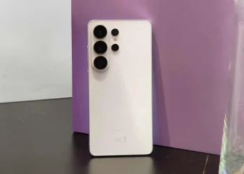 Samsung Galaxy S27 Pro با 1 ترابایت حافظه عرضه می شود. اما محدودیت رم ناامید کننده خواهد بود 2 گلکسی S27 پرو سامسونگ با حافظه ۱ ترابایتی میآید؛ اما محدودیت رم ناامیدکننده خواهد بود