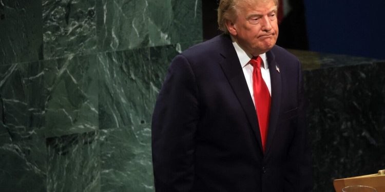 ترامپ کلمه ابراطلاعات را در سازمان ملل با هوش مصنوعی جایگزین کرد 1 تصویری از ترامپ در سازمان ملل