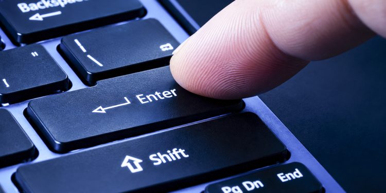 برنامه‌نویسان در عصر هوش مصنوعی به اپراتور مدل‌های زبانی تبدیل می‌شوند