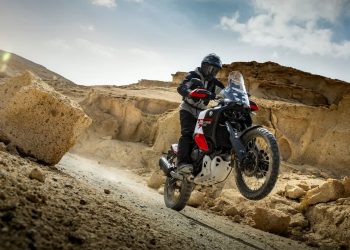 موتورسیکلت Yamaha Ténéré 700 World Raid 2026 رونمایی شد؛ آماده برای سفرهای طولانی و آفرود